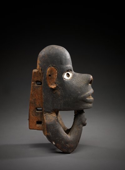 Figura de proa de canoa, nguzu nguzu, Nueva Georgia, Islas Salomón, principios a mediados de 1800 de Solomon Islander